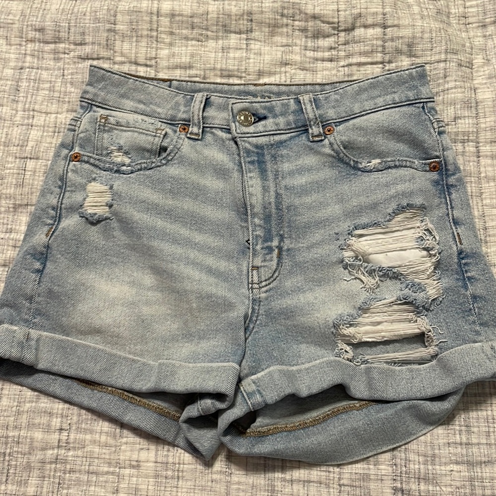 American Eagle light wash denim shorts